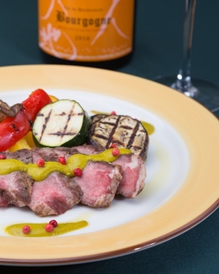 イベリコベジョータのグリーンマスタードソース